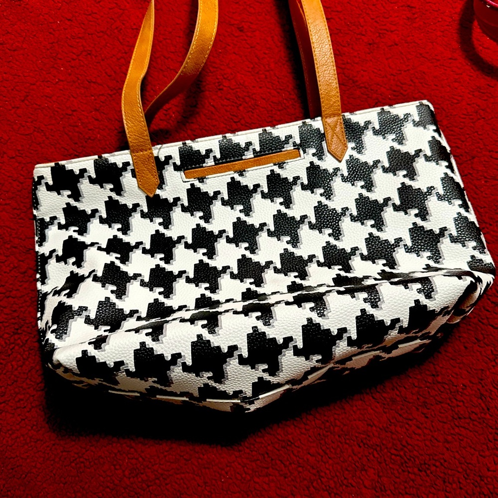 Thirty one City Scene in houndstooth